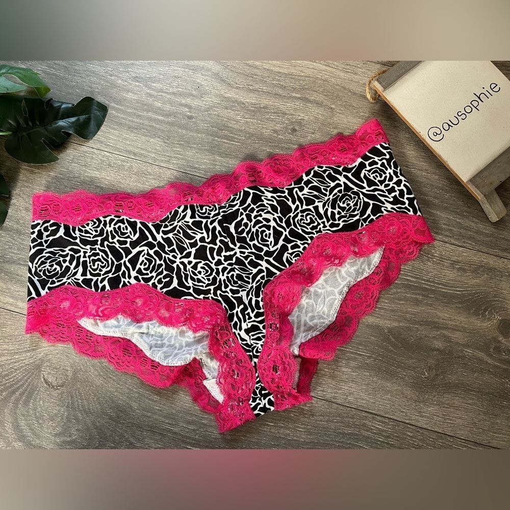 Express Intimates Collection Black & White Floral Pink Lace Panties Size L NWT!